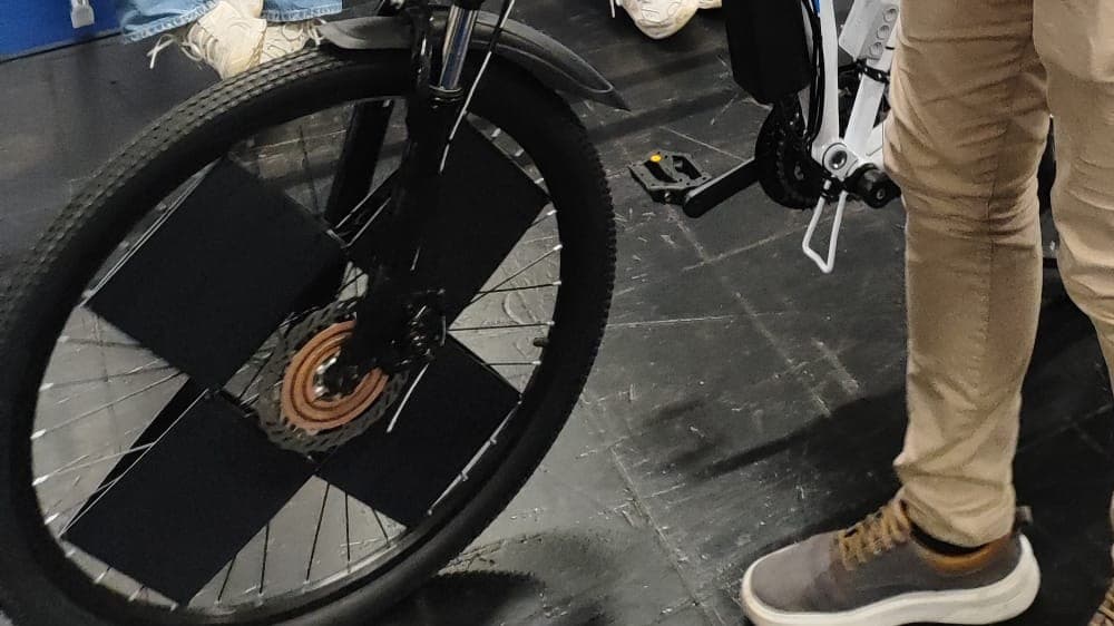 Panels mounted inside the rim